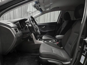 Хетчбэк Hyundai i30 2013 года, 825000 рублей, Красноярск