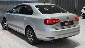 Седан Volkswagen Jetta 2017 года, 1247000 рублей, Красноярск