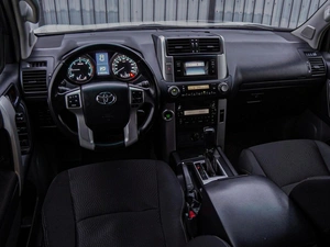 Внедорожник Toyota Land Cruiser Prado 2012 года, 2625000 рублей, Волгоград