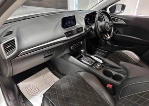 Седан Mazda Axela 2017 года, 1477000 рублей, Красноярск