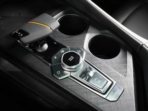 Лифтбек Changan UNI-V 2024 года, 2499000 рублей, Воронеж