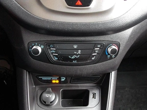Минивэн Ford Tourneo Courier 2019 года, 1380000 рублей, Владимир