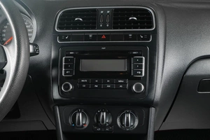 Седан Volkswagen Polo 2011 года, 699000 рублей, Тюмень
