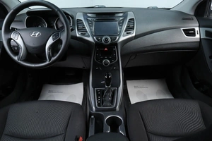 Седан Hyundai Elantra 2015 года, 1119000 рублей, Челябинск