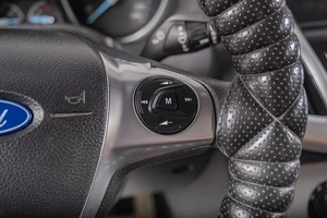 Седан Ford Focus 2013 года, 899000 рублей, Томск