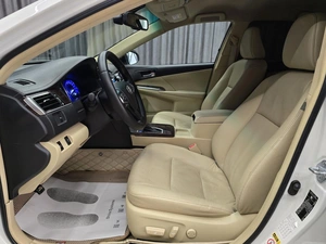 Седан Toyota Camry 2017 года, 1729412 рублей, Красноярск