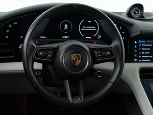 Седан Porsche Taycan 2021 года, 6498999 рублей, Москва