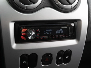 Хетчбэк Renault Sandero Stepway 2014 года, 889000 рублей, Тюмень