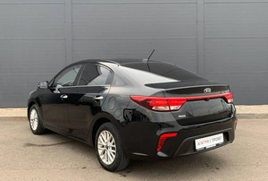 Седан Kia Rio 2020 года, 1440000 рублей, Солонцы