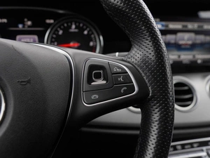 Седан Mercedes-benz E-класс 2018 года, 2390000 рублей, Волгоград