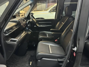 Минивэн Honda Stepwgn 2020 года, 2677000 рублей, Красноярск