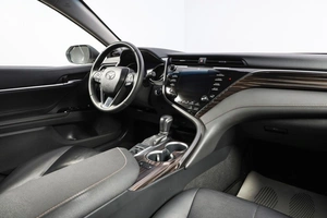 Седан Toyota Camry 2018 года, 3249000 рублей, Новосибирск