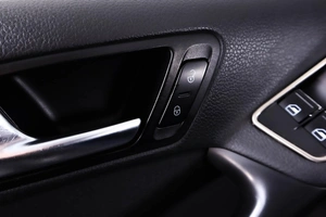 Внедорожник Volkswagen Tiguan 2011 года, 1429000 рублей, Пермь