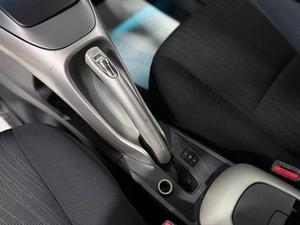 Хетчбэк Toyota Auris 2008 года, 679000 рублей, Красноярск