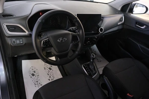 Седан Hyundai Solaris 2019 года, 1289000 рублей, Омск