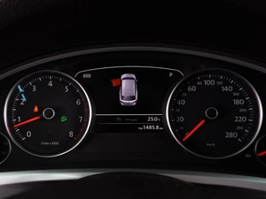 Внедорожник Volkswagen Touareg 2016 года, 3399000 рублей, Воронеж