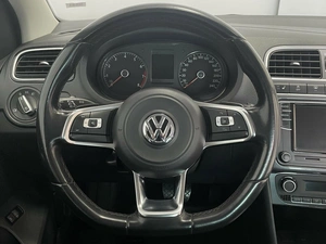Седан Volkswagen Polo 2019 года, 1395000 рублей, Красноярск