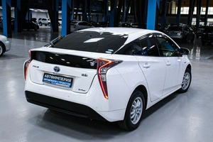 Лифтбек Toyota Prius 2016 года, 1458000 рублей, Солонцы