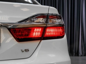 Седан Toyota Camry 2017 года, 2599000 рублей, Тюмень