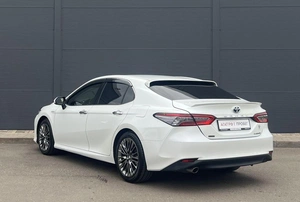 Седан Toyota Camry 2017 года, 2610000 рублей, Солонцы