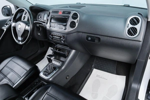 Внедорожник Volkswagen Tiguan 2009 года, 1059000 рублей, Челябинск