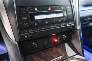 Седан Toyota Camry 2015 года, 1999000 рублей, Красноярск