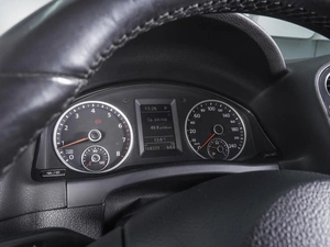 Внедорожник Volkswagen Tiguan 2012 года, 1350000 рублей, Ростов-на-Дону