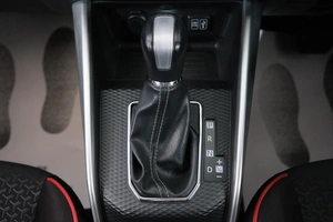 Внедорожник Toyota Raize 2020 года, 1789000 рублей, Омск