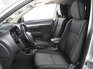 Внедорожник Mitsubishi Outlander 2016 года, 1820000 рублей, Омск