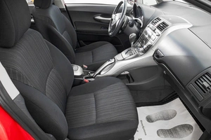 Хетчбэк Toyota Auris 2007 года, 699000 рублей, Барнаул