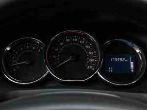 Хетчбэк Renault Sandero 2015 года, 774000 рублей, Кирилловка