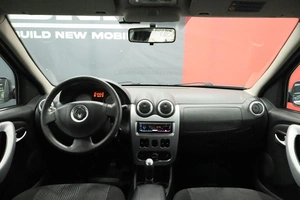 Седан Renault Logan 2011 года, 630000 рублей, Курск