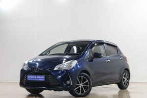 Хетчбэк Toyota Vitz 2018 года, 999000 рублей, Новокузнецк