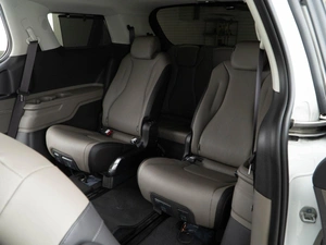 Минивэн Kia Carnival 2025 года, 6098999 рублей, Москва