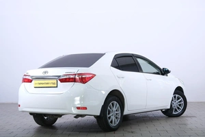 Седан Toyota Corolla 2013 года, 1369000 рублей, Омск