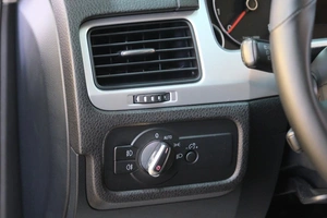 Внедорожник Volkswagen Touareg 2013 года, 2099000 рублей, Омск