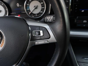 Внедорожник Volkswagen Touareg 2020 года, 5699000 рублей, Саратов