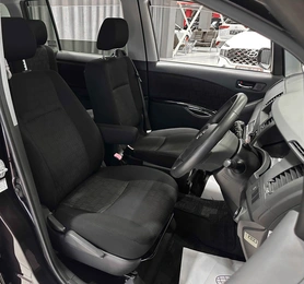 Минивэн Toyota Isis 2012 года, 1297000 рублей, Красноярск