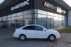 Седан Daewoo Gentra 2013 года, 600000 рублей, Мирное