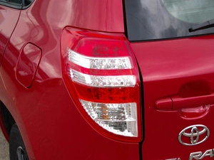 Внедорожник Toyota RAV4 2011 года, 1610000 рублей, Владимир