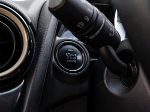 Хетчбэк Mazda Demio 2016 года, 955000 рублей, Краснодар