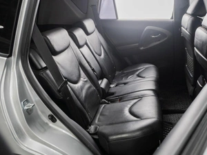 Внедорожник Toyota RAV4 2010 года, 1670000 рублей, Тюмень
