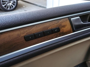 Внедорожник Volkswagen Touareg 2013 года, 2580000 рублей, Краснодар