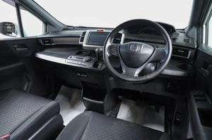 Минивэн Honda Freed 2014 года, 1299000 рублей, Новосибирск
