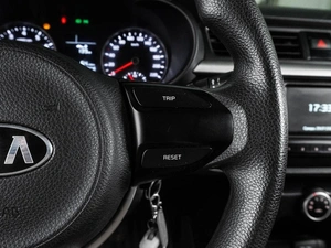 Седан Kia Rio 2018 года, 1087000 рублей, Воронеж