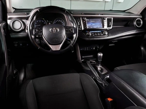 Внедорожник Toyota RAV4 2017 года, 2249000 рублей, Воронеж