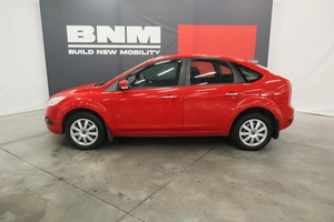Хэтчбек Ford Focus 2011 года, 810000 рублей, Курск
