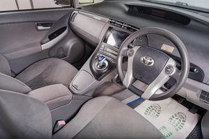 Лифтбек Toyota Prius 2011 года, 1229000 рублей, Томск