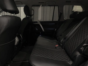 Внедорожник Toyota Land Cruiser Prado 2018 года, 5300000 рублей, Красноярск