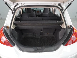 Хетчбэк Nissan Tiida 2011 года, 599000 рублей, Воронеж